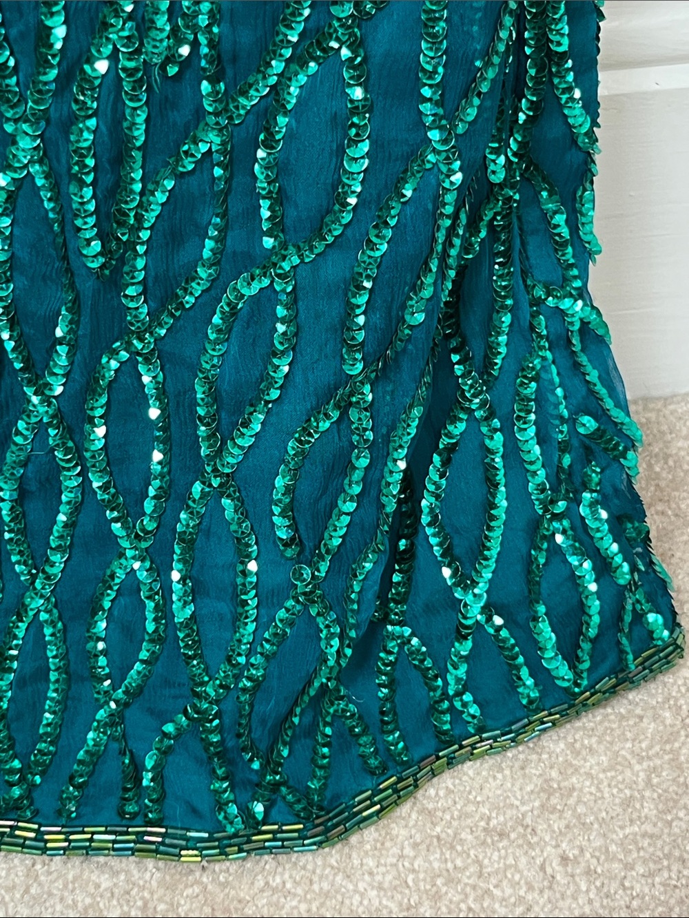 Laurence Kazar New York Emerald Green Silk Dress with Beading and Sequins - Picture 4 of 11